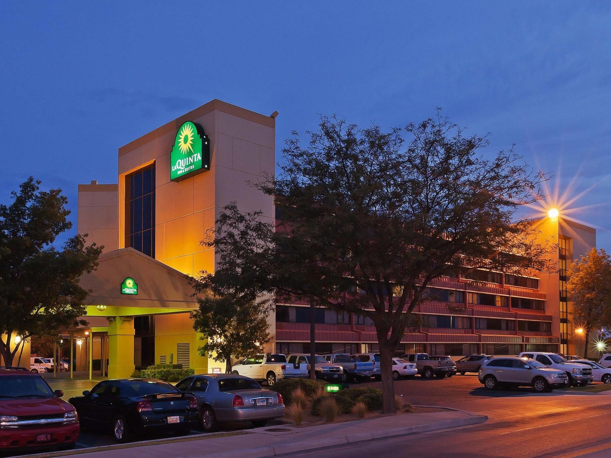 La Quinta By Wyndham Lubbock West Medical Center Hotel Bagian luar foto