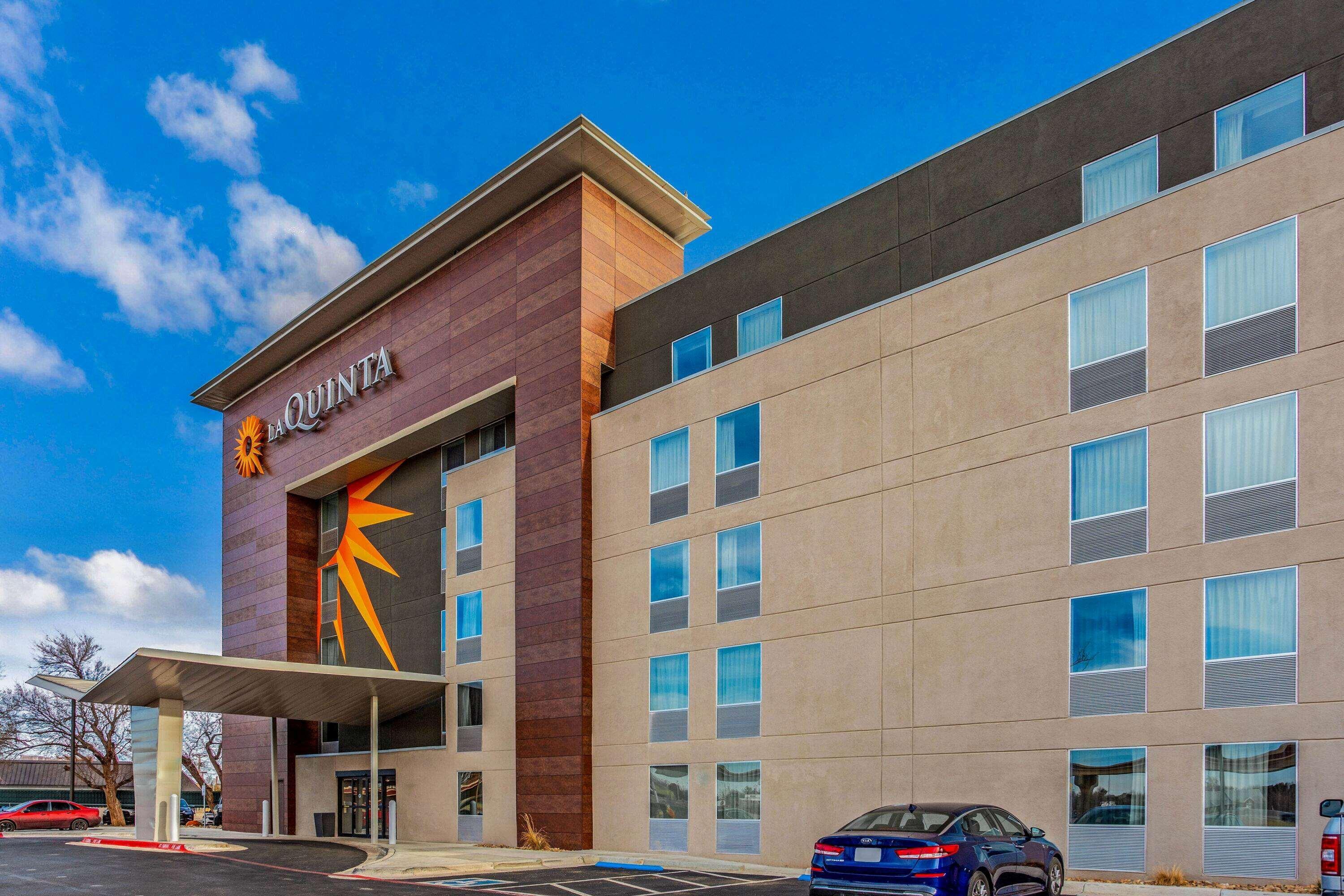 La Quinta By Wyndham Lubbock West Medical Center Hotel Bagian luar foto