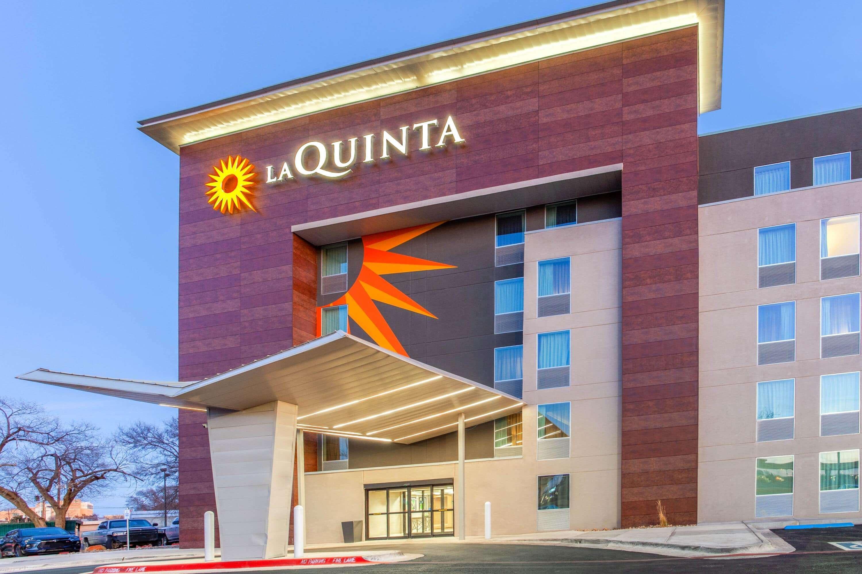 La Quinta By Wyndham Lubbock West Medical Center Hotel Bagian luar foto