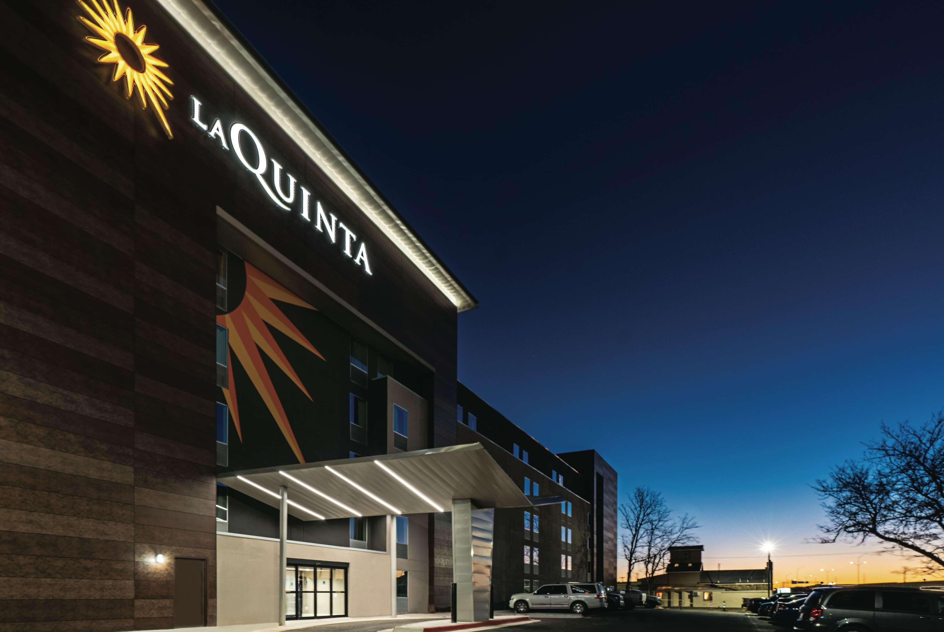 La Quinta By Wyndham Lubbock West Medical Center Hotel Bagian luar foto