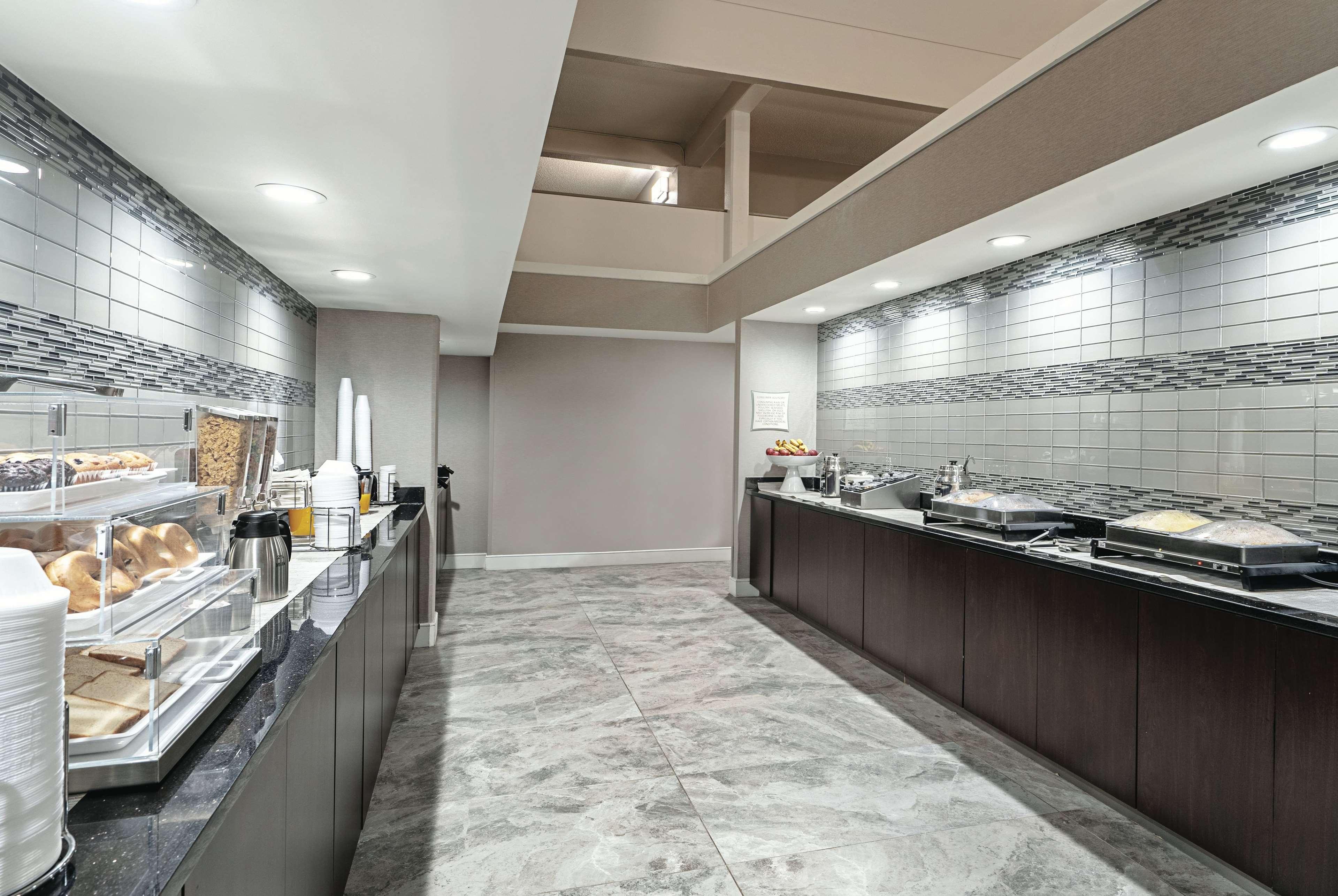 La Quinta By Wyndham Lubbock West Medical Center Hotel Bagian luar foto