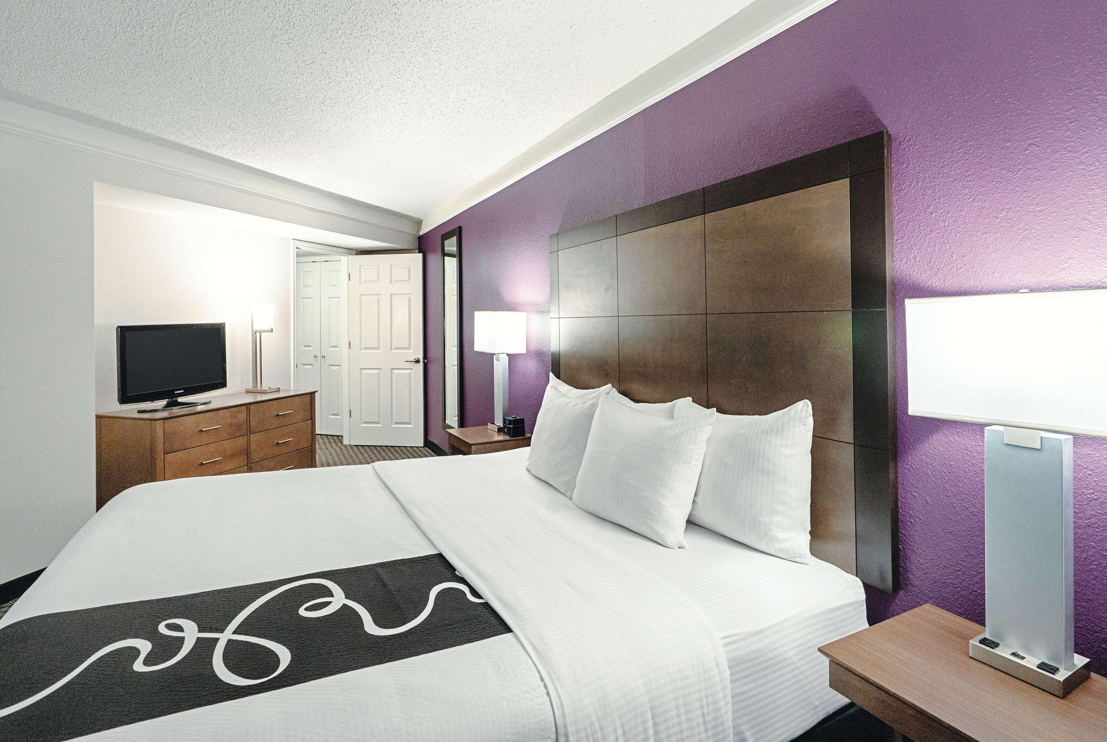 La Quinta By Wyndham Lubbock West Medical Center Hotel Bagian luar foto