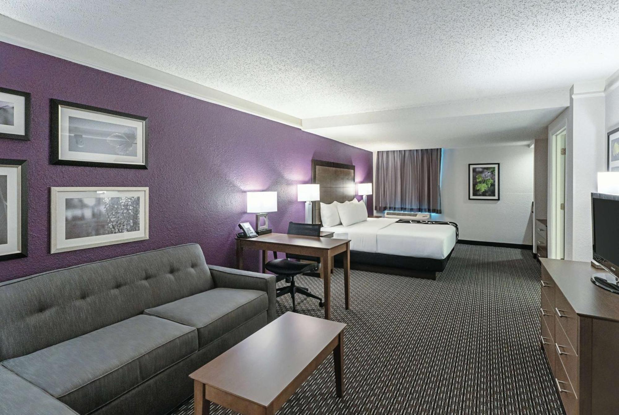 La Quinta By Wyndham Lubbock West Medical Center Hotel Bagian luar foto