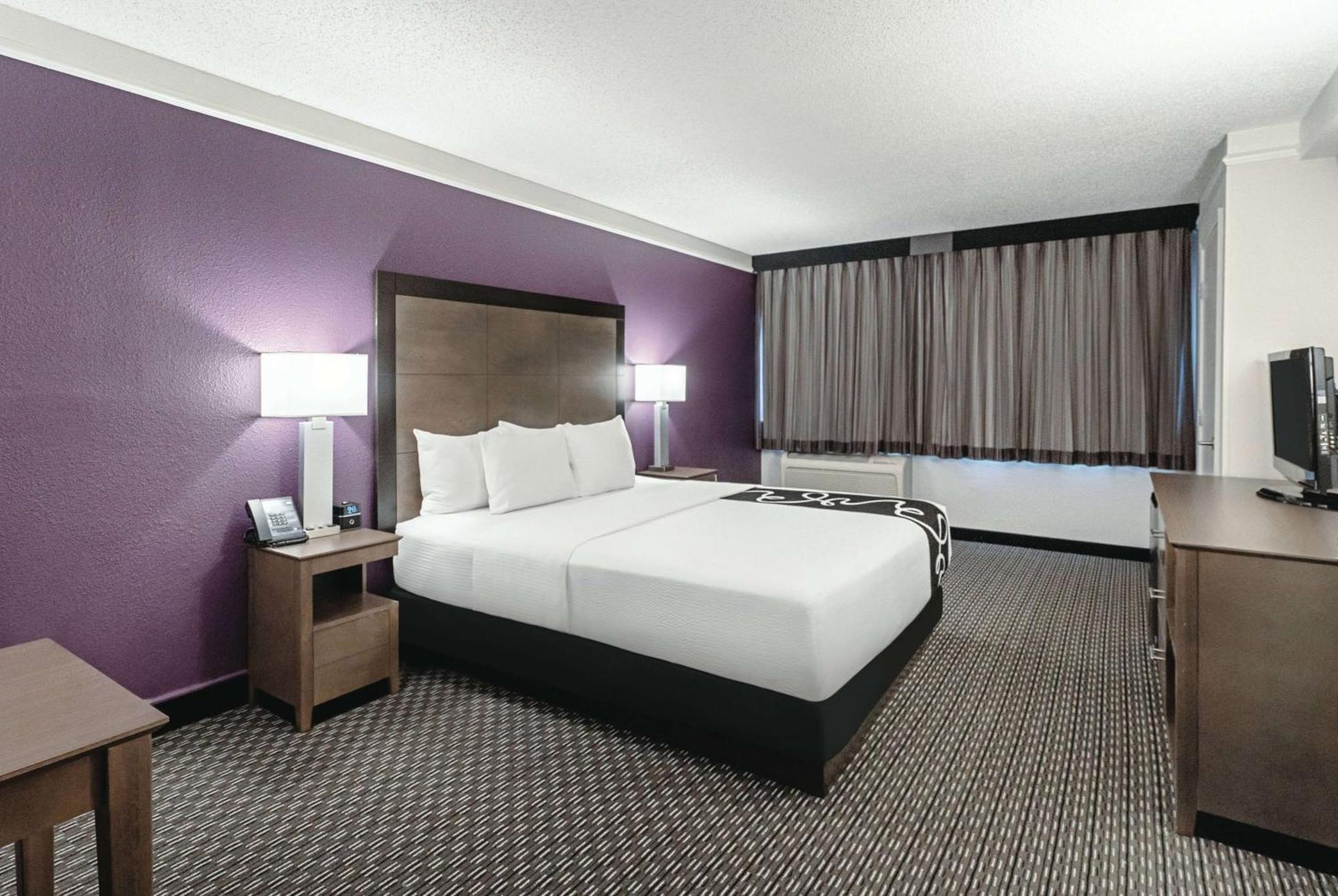 La Quinta By Wyndham Lubbock West Medical Center Hotel Bagian luar foto