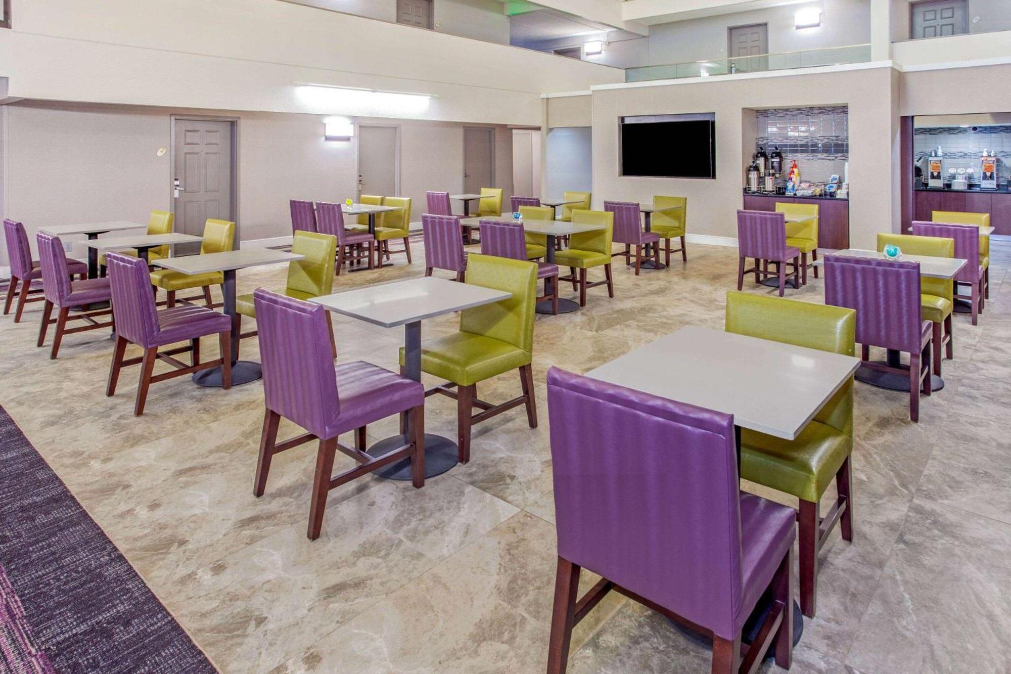 La Quinta By Wyndham Lubbock West Medical Center Hotel Bagian luar foto