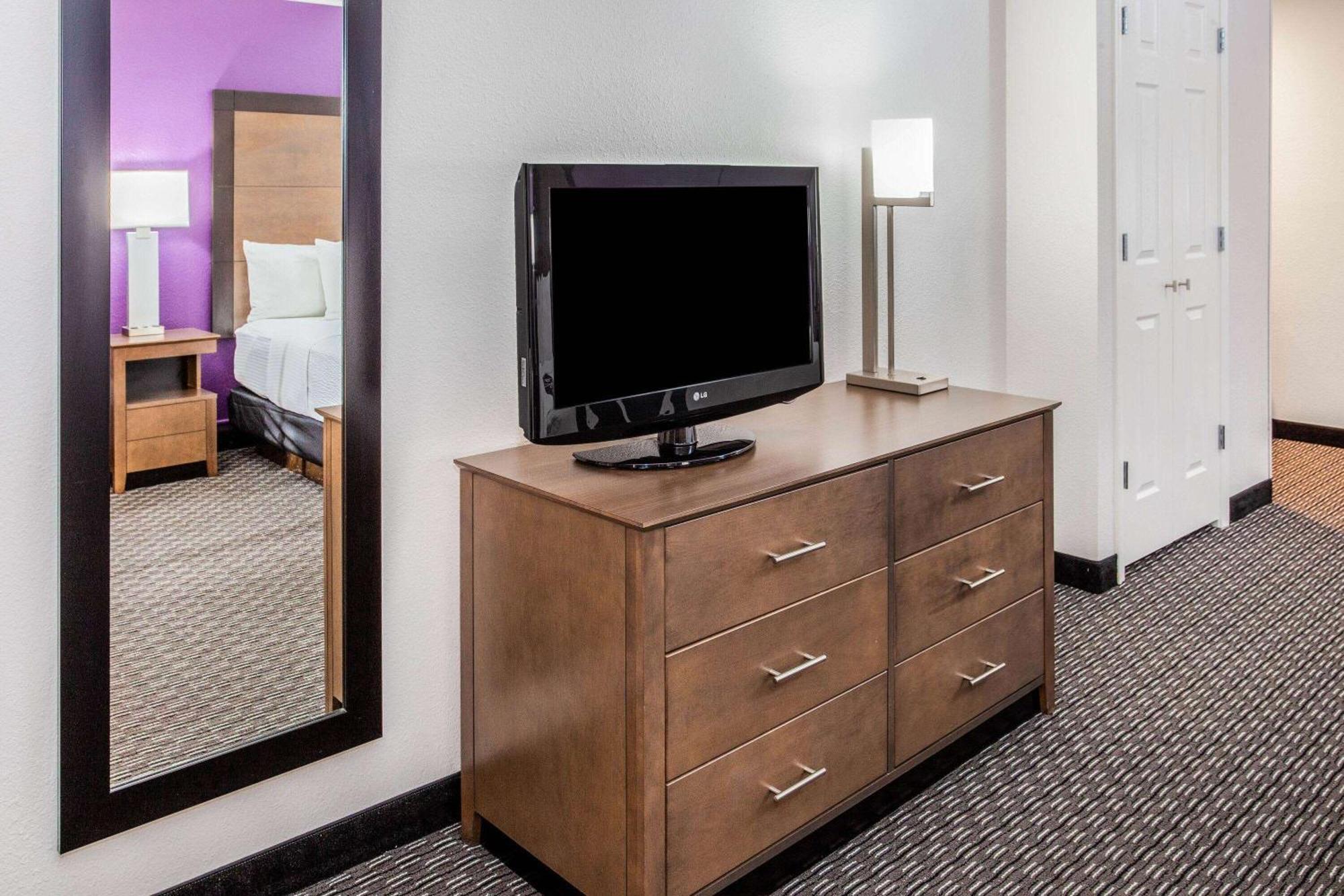 La Quinta By Wyndham Lubbock West Medical Center Hotel Bagian luar foto