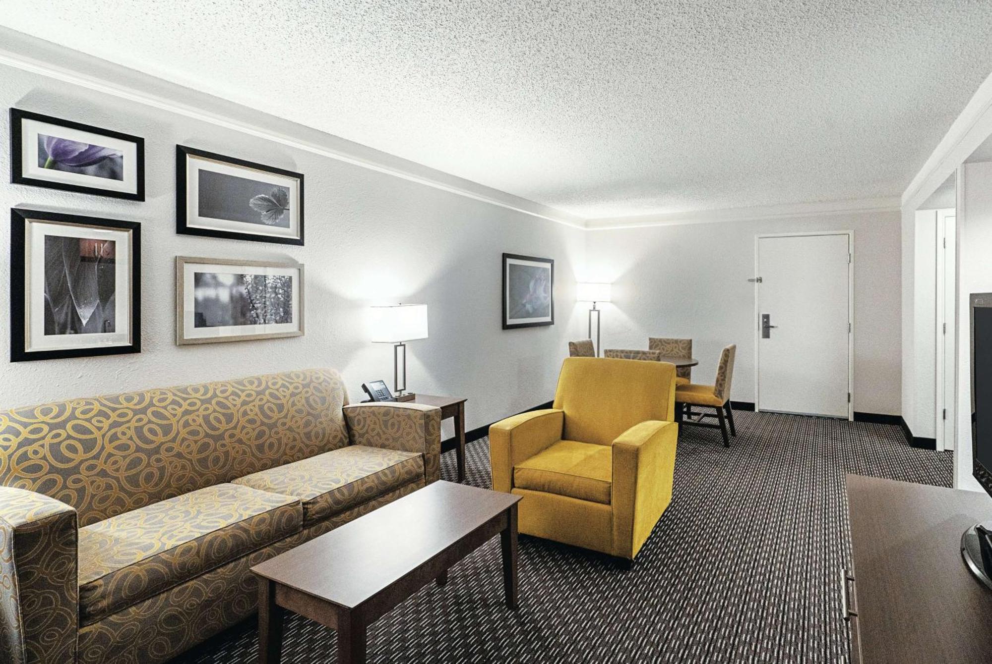 La Quinta By Wyndham Lubbock West Medical Center Hotel Bagian luar foto